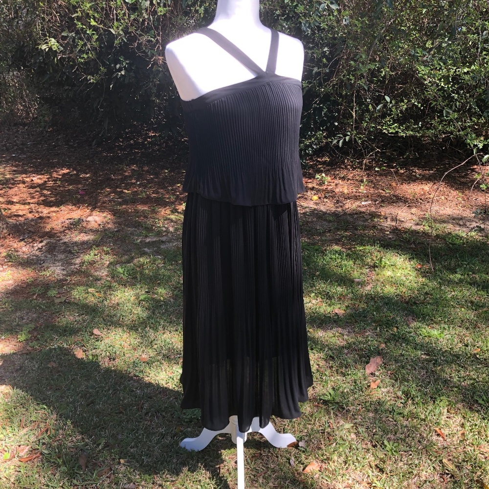 NWOT Tags Bebe Tiered Chiffon Dress Size 2